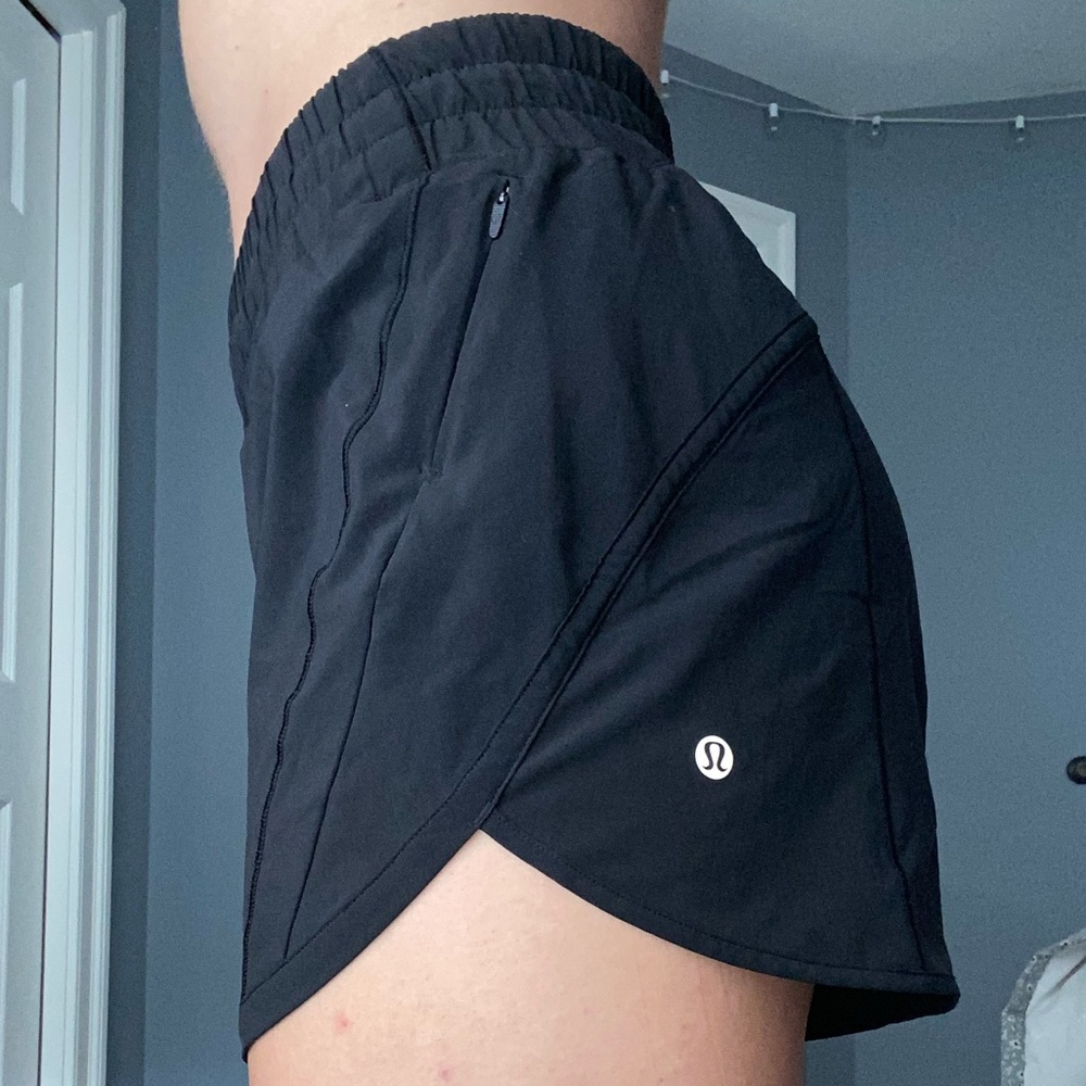 NEW W/OUT TAGS Lululemon Mid-Rise 5” Track That Lined Shorts